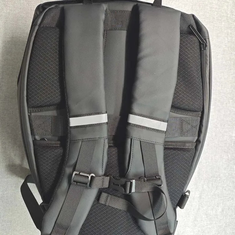 Revolutionary Motorcycle Duffel Bag: Bluetooth-Controlled LED Luminous Backpack for Full Helmet Riders